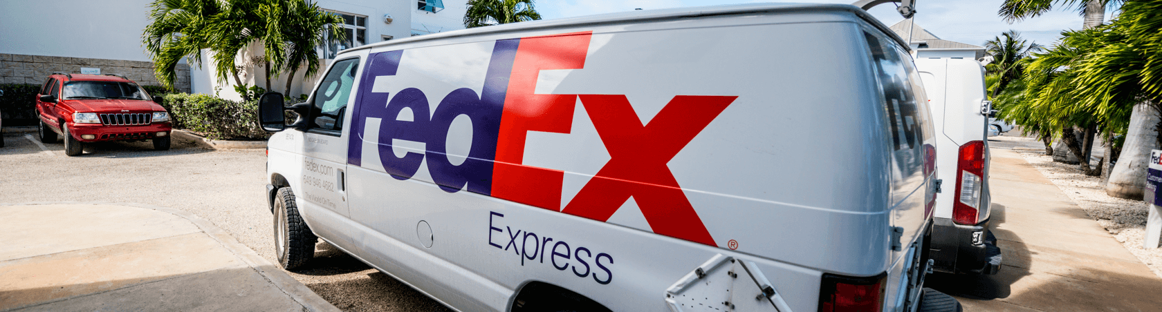 How FedEx Remains a Giant in Parcel Delivery